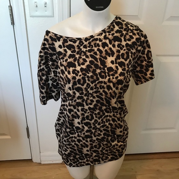 Tops - Picture 5 of 8